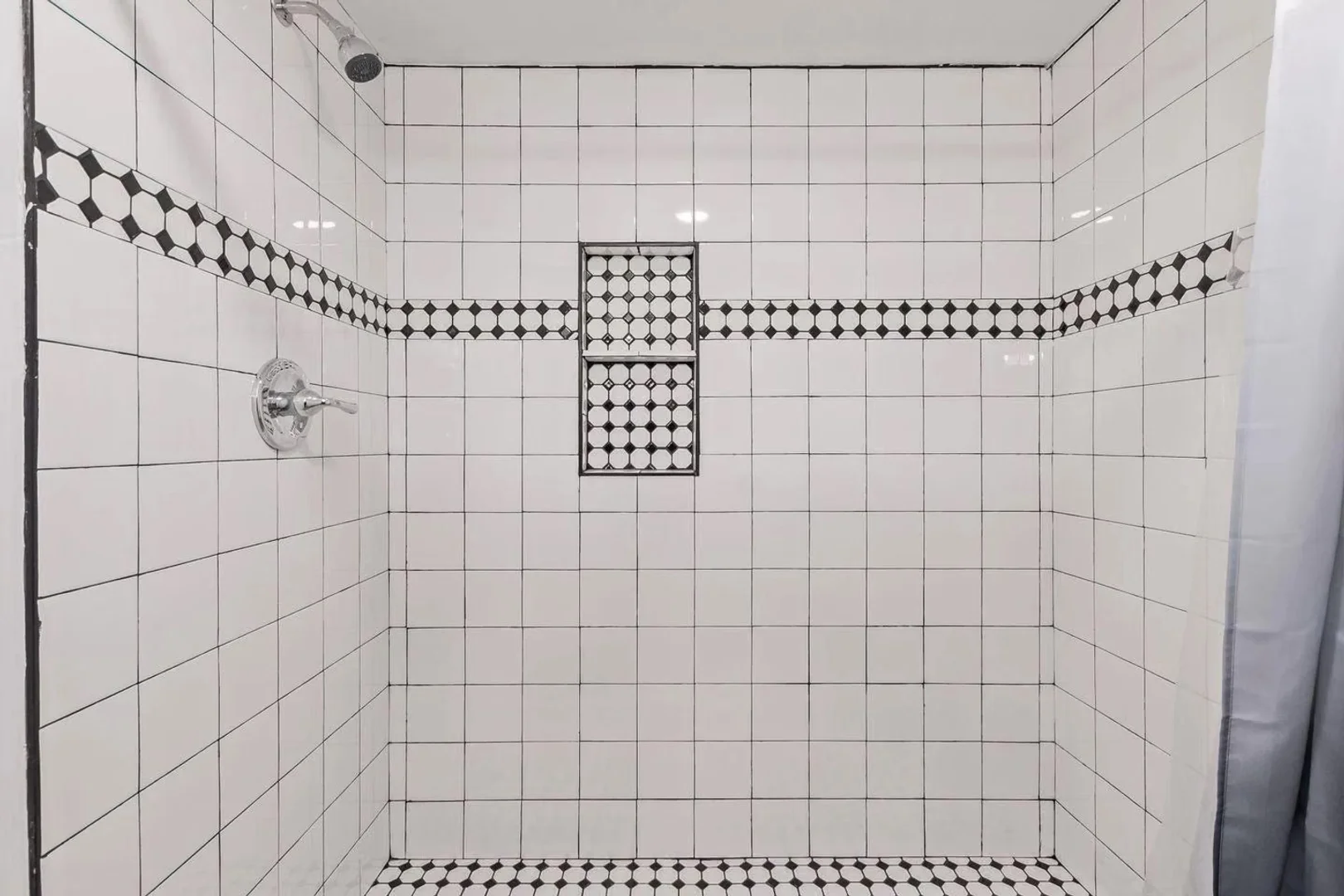 Habitación estudiantil económica con ubicación conveniente en 