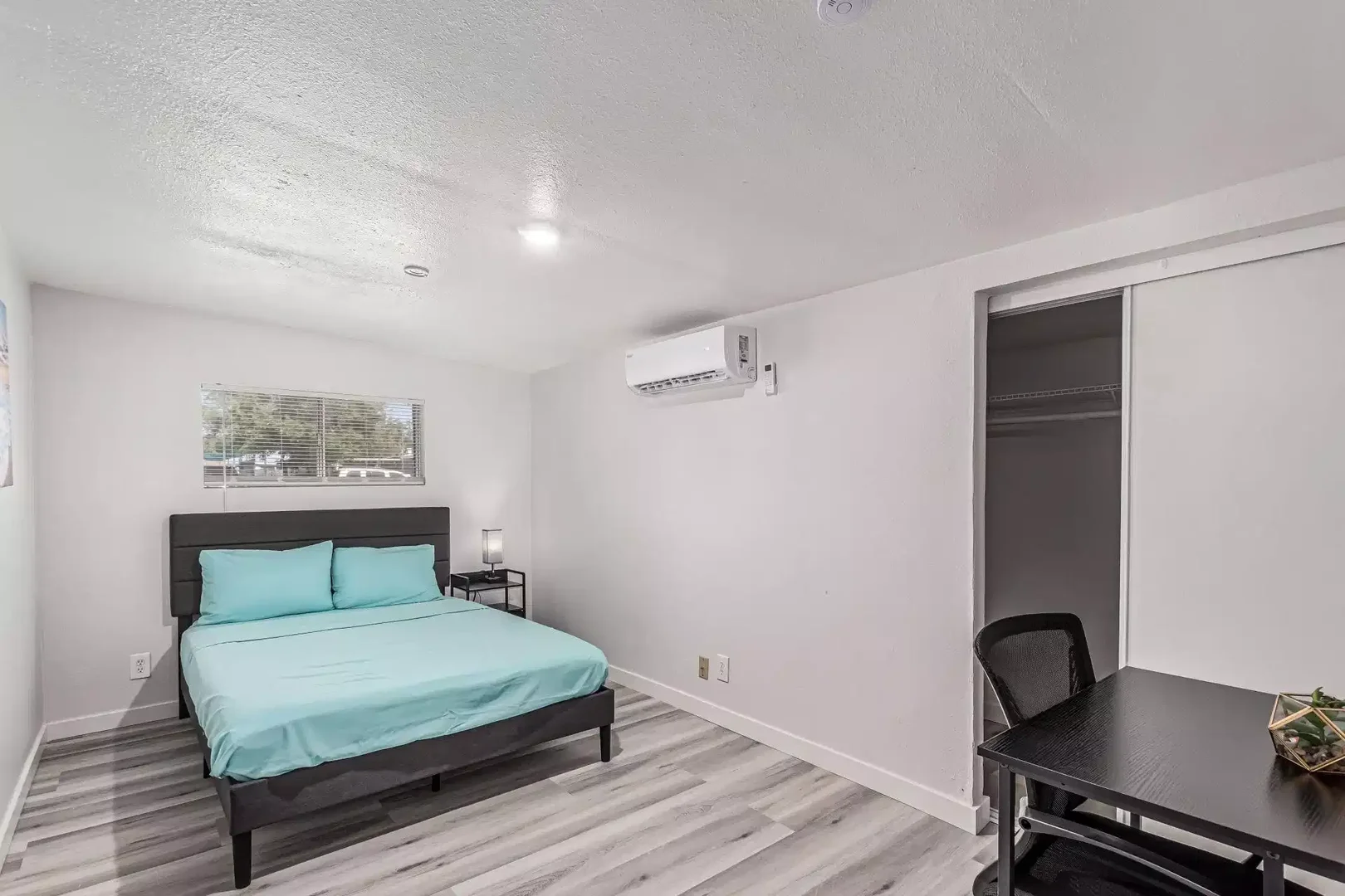 Habitación en apartamento estudiantil en alquiler en , completamente amueblado