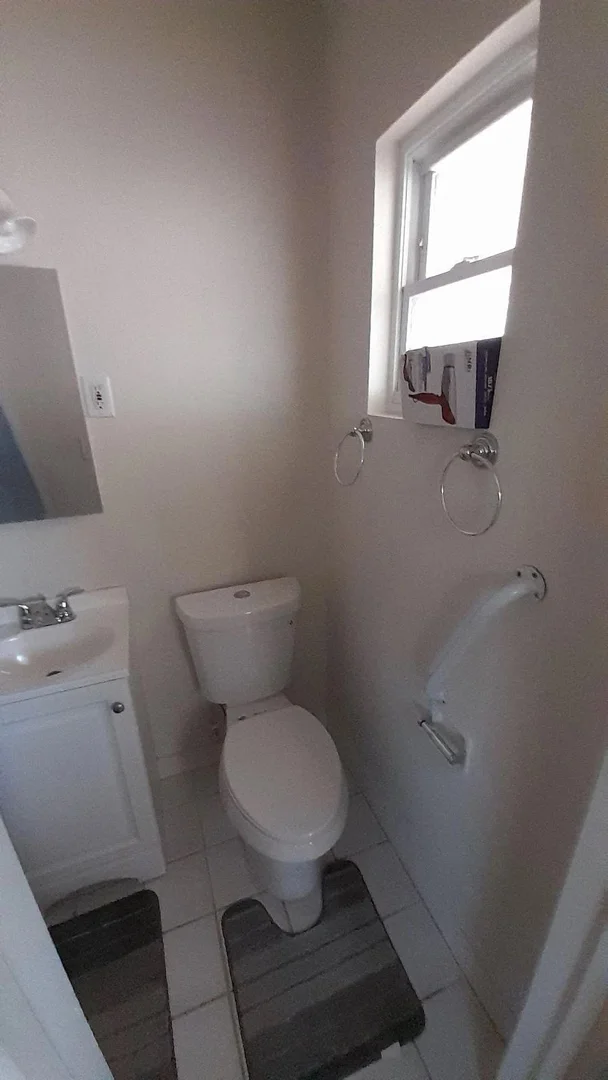 Chambre abordable pour les étudiants avec un bon éclairage dans 