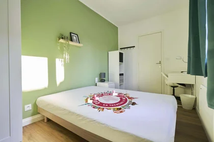 Özel oda konumu 76 Rue de Bapaume, 59000 Lille, France, 1 19 görüntüsü