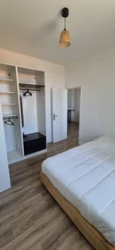 私人房间 在 Cannes, 06400, 17的图像9