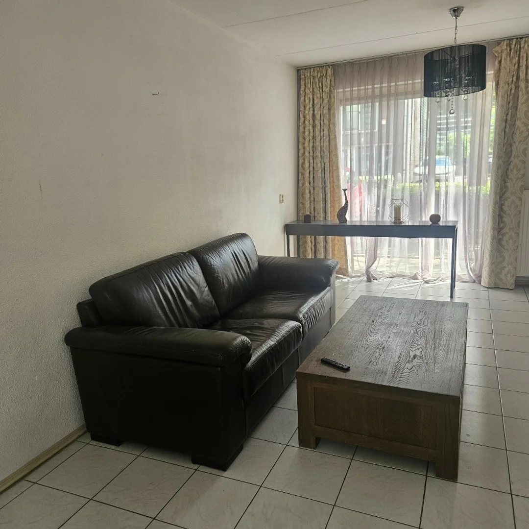 Habitación estudiantil económica cerca del campus en 