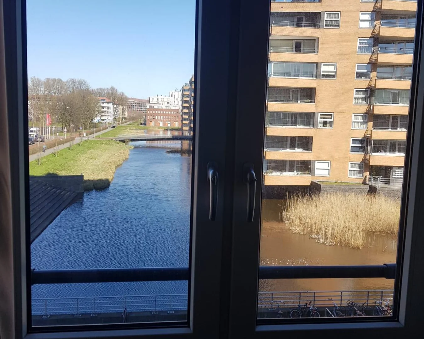 Habitación asequible para estudiantes con buena iluminación en 
