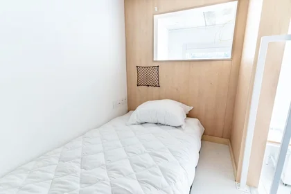 Mehrbettzimmer in der Rue du Centre, , bild 2 von 10