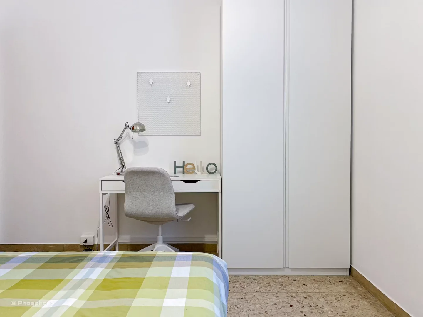 Chambre d'étudiant économique avec emplacement pratique dans