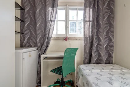 Chambre privée à Avenida Dom Rodrigo da Cunha, image 5 de 19