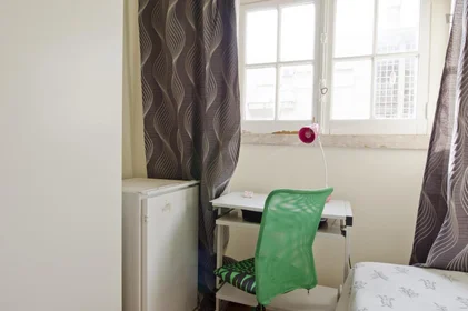 Chambre privée à Avenida Dom Rodrigo da Cunha, image 6 de 19
