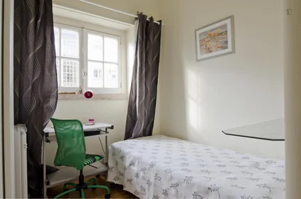 Chambre privée à Avenida Dom Rodrigo da Cunha, image 7 de 19