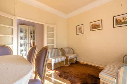 Chambre privée à Avenida Dom Rodrigo da Cunha, image 10 de 19