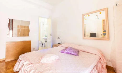 Private room at Via Arturo Graf, image 1 of 7