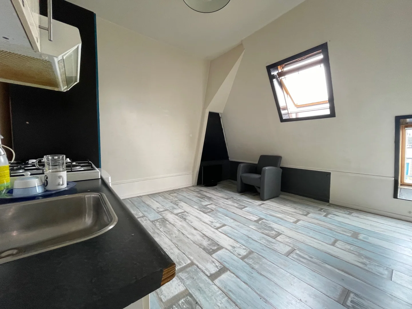Chambre à louer dans un appartement d'étudiant à , entièrement meublée