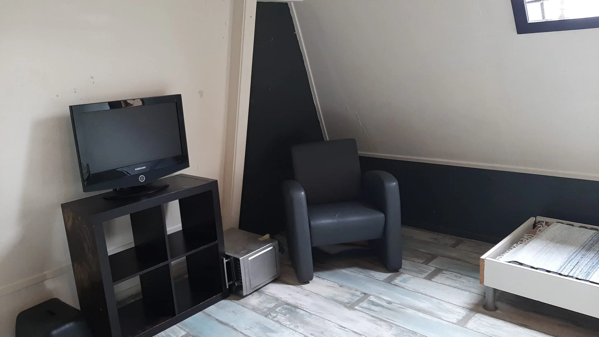 Chambre confortable pour étudiants disponible dans 