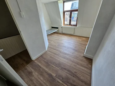 Private room at Seringstraat, image 1 of 4