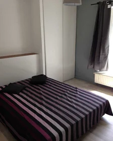 Private room at quai rambaud, image 1 of 9