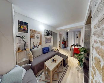 Private room at quai rambaud, image 3 of 9