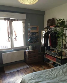 Habitación privada en quai rambaud, imagen 2 de 10