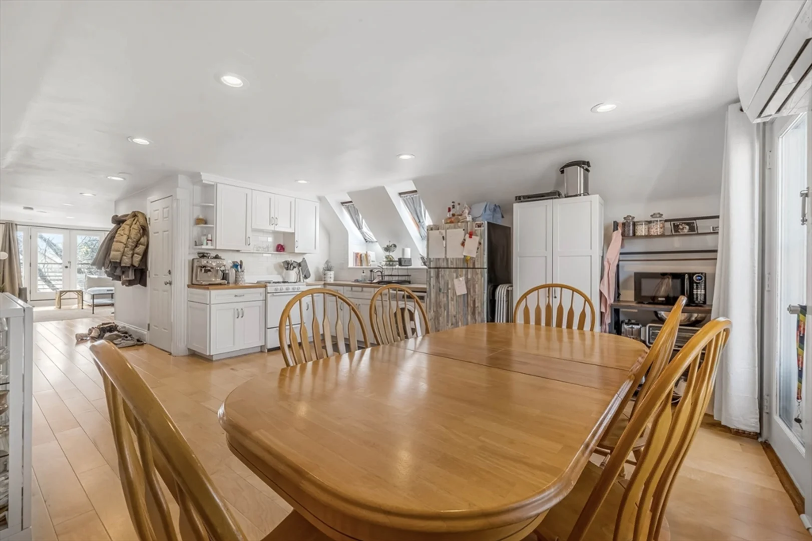 151, Magazine St., Unit 3, Cambridgeport, Cambridge, MA, 02139