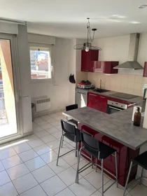 Private room at Avenue de la Timone, image 13 of 14