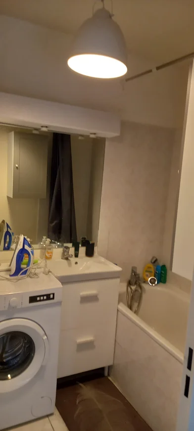 Private room at Avenue de la Timone, image 10 of 14