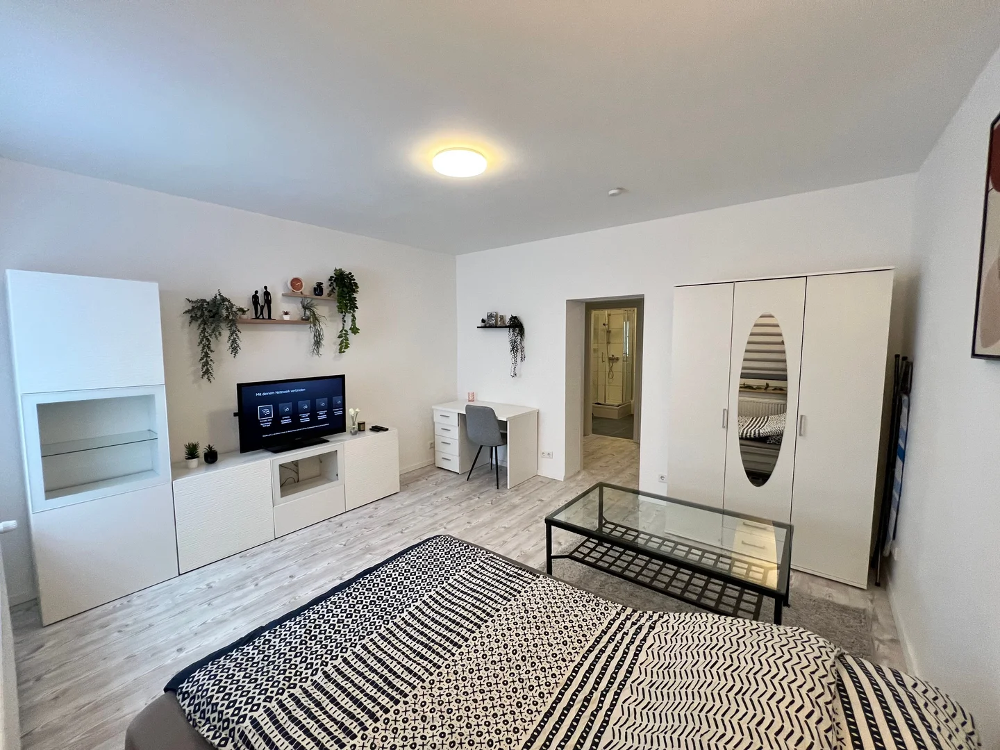 Niedrogi apartament typu studio z niezbędnymi funkcjami w 