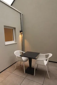 Private room at Montignystraat, image 1 of 10
