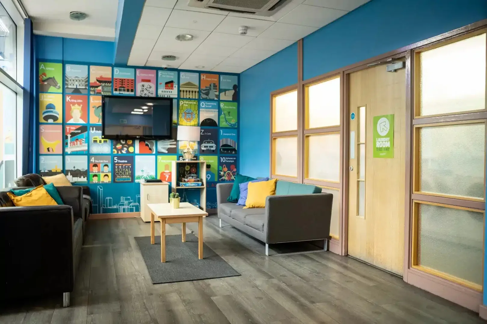 Chambre abordable pour les étudiants avec un bon éclairage dans