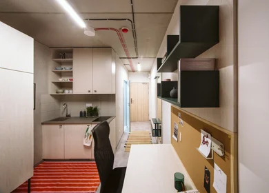 Stanza privata in residence in Smyczkowa 3, immagine 2 di 9
