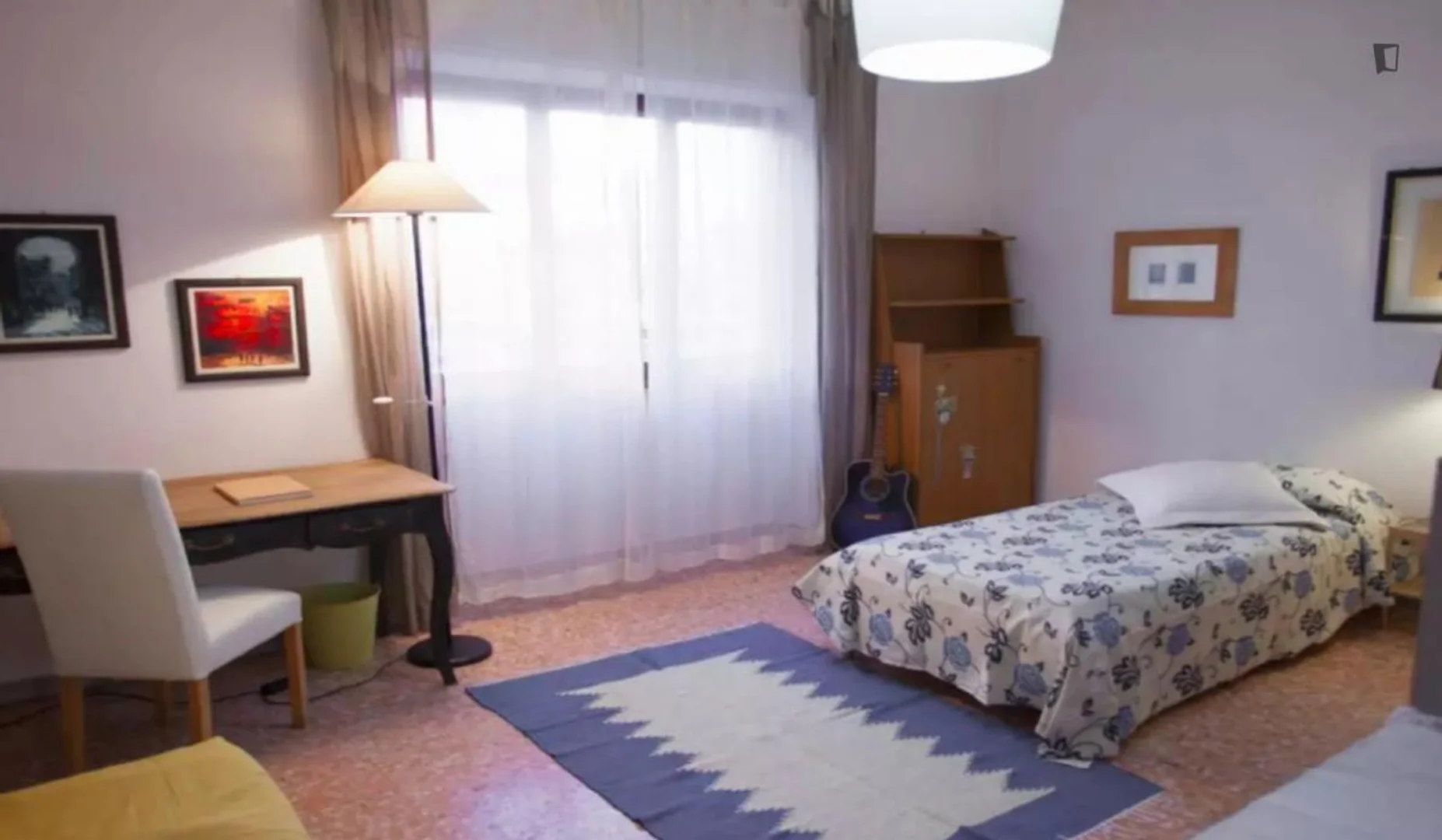 Quarto de estudante funcional perfeito para estudar em 