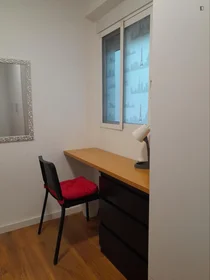Chambre privée à Carrer de Mendizábal 72, image 5 de 23