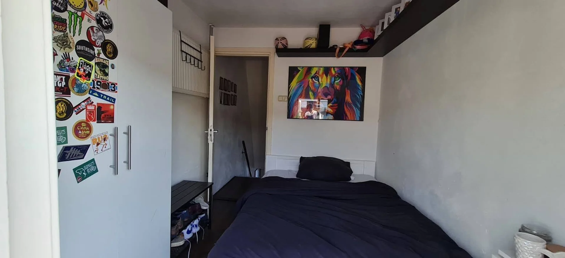 Quarto amigo do estudante em  com comodidades modernas