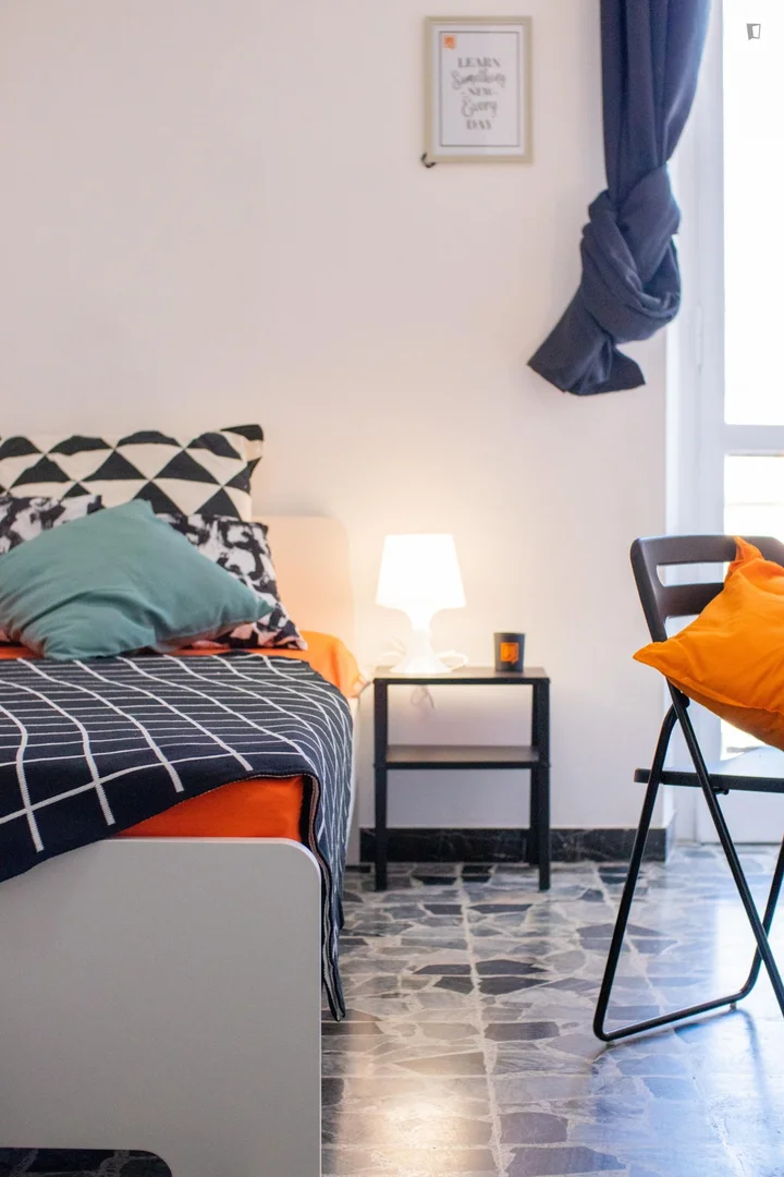 Habitación en apartamento estudiantil en alquiler en , completamente amueblado