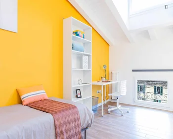Quarto privado em Viale Alfredo Oriani, imagem 1 de 23