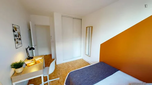 Private room at Square Henri Regnault, image 3 of 16