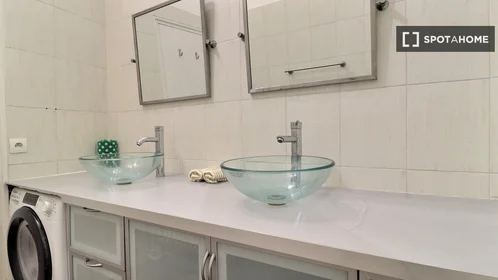 Entire apartment at Avenue André Morizet, image 2 of 14