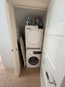 Entire apartment at Merwedeplein, image 1 of 10