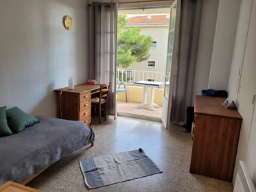 Quarto privado em Rue Amable Mabily, imagem 1 de 9