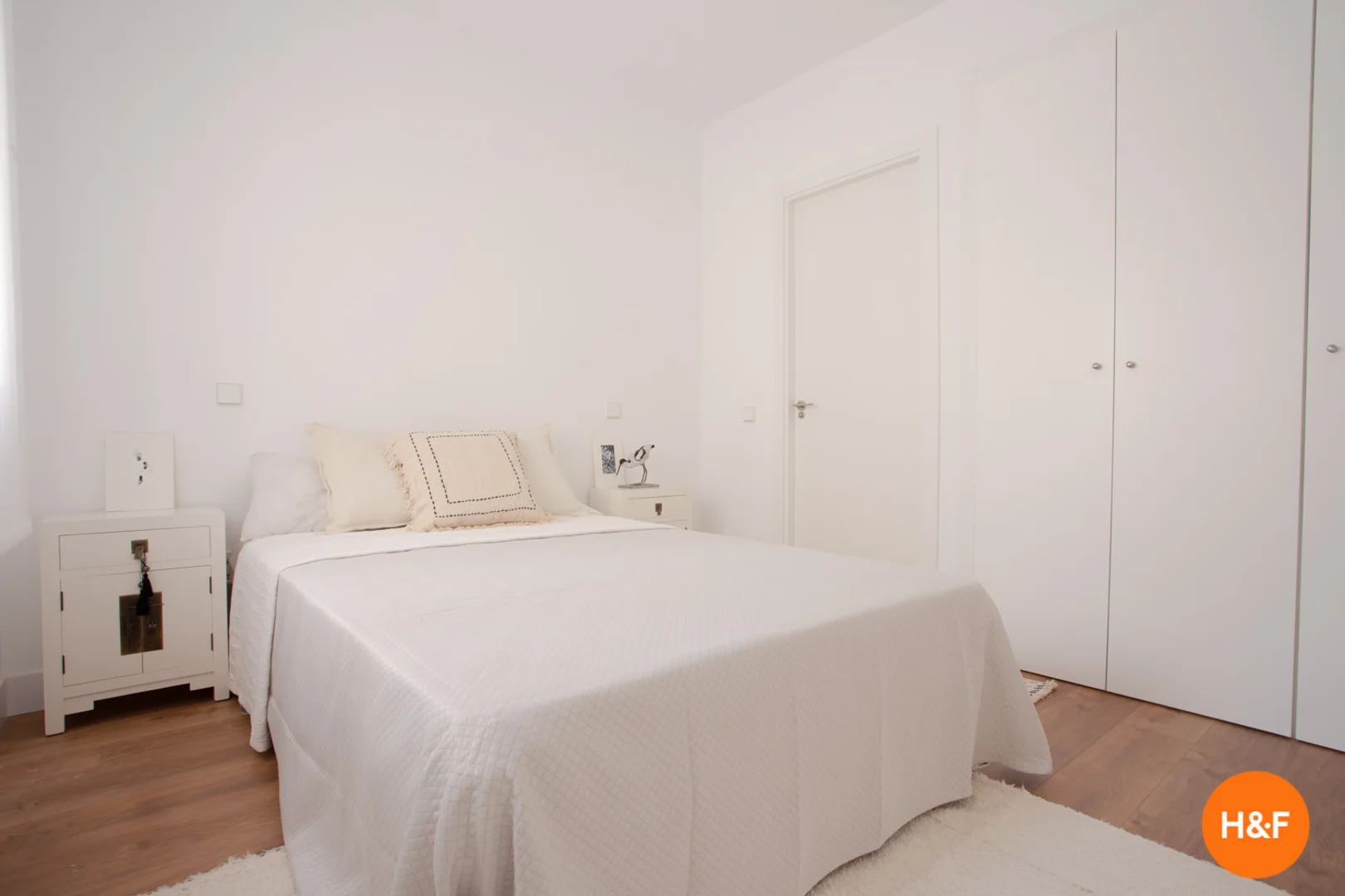 Zimmer in Studentenwohnung in  zu vermieten, voll möbliert
