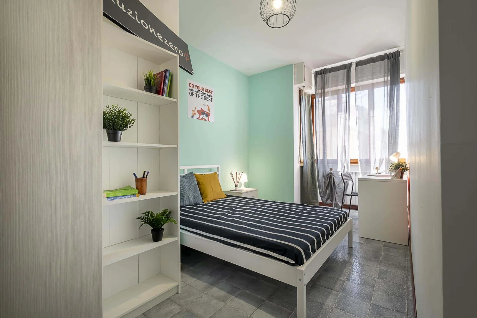 Chambre d'étudiant bon marché à proximité du campus dans 
