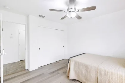 Quarto privado em 85207, imagem 5 de 41