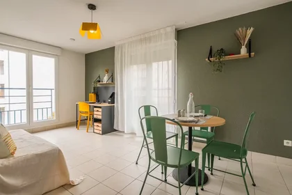 Stanza privata in Rue du Petit Tour, immagine 1 di 25