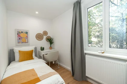 Habitación privada en Berg-am-Laim-Straße 137A/whg 26, 81673 München, Germania, imagen 5 de 16