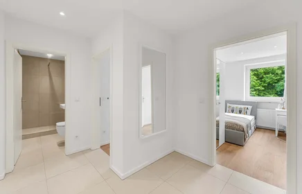 Private room at Blumenauer Str. 14, 80689 München, Germania, image 13 of 16