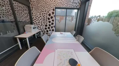 Studio in der Walnut Tree Close, bild 30 von 49