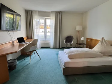 Private room at Dombach-Sander-Straße, image 1 of 8