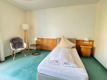Private room at Dombach-Sander-Straße, image 2 of 8