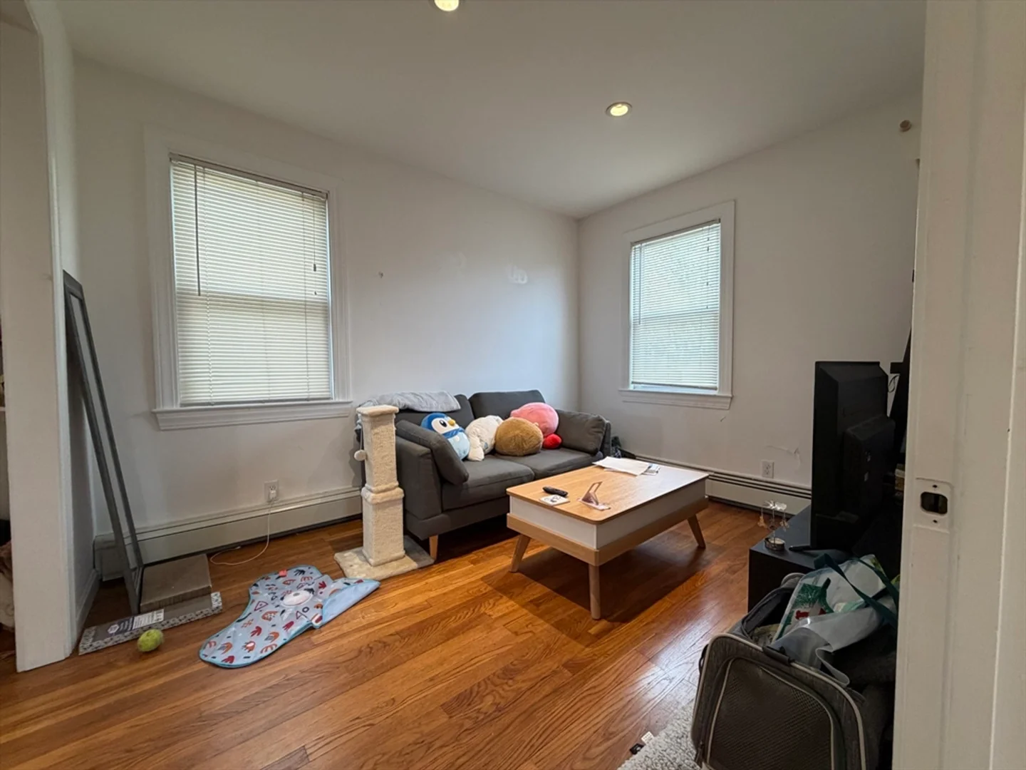 1, Harding, Unit 3, Wellington, Cambridge, MA, 02141
