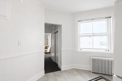 Studio in residence at 35, Lee St., Unit 11, Mid Cambridge, Cambridge, MA, 02139, image 4 of 14