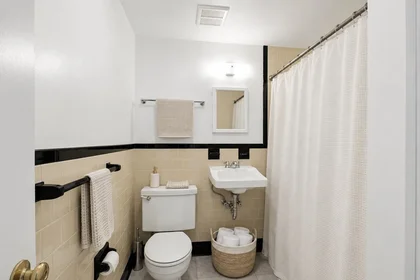 Studio in residence at 35, Lee St., Unit 11, Mid Cambridge, Cambridge, MA, 02139, image 6 of 14