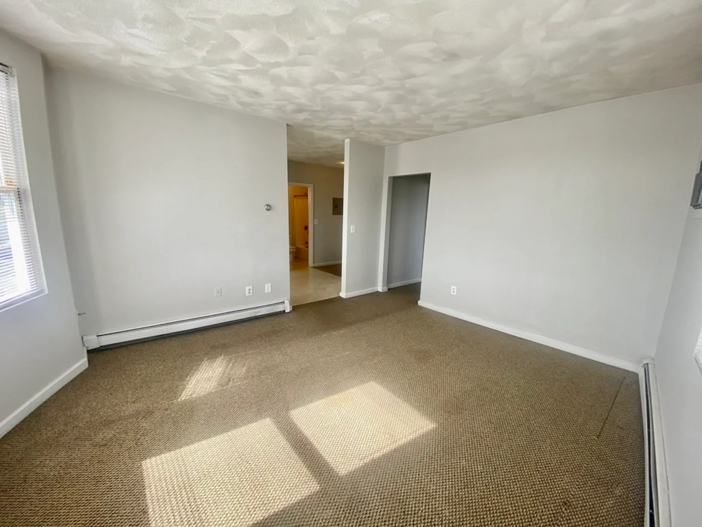 594, Somerville Ave., Unit 2B, Spring Hill, Somerville, MA, 02145