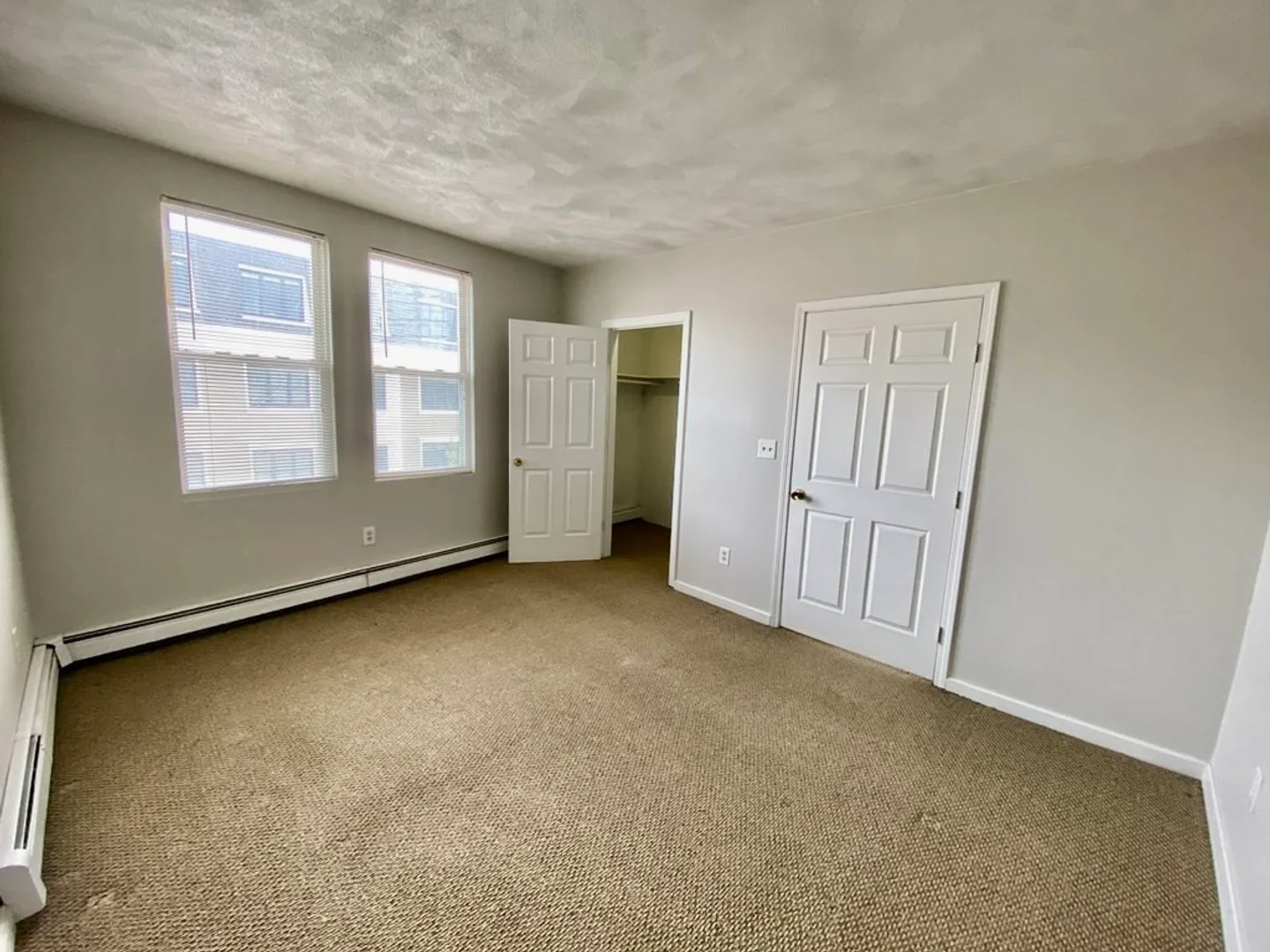 594, Somerville Ave., Unit 2B, Spring Hill, Somerville, MA, 02145
